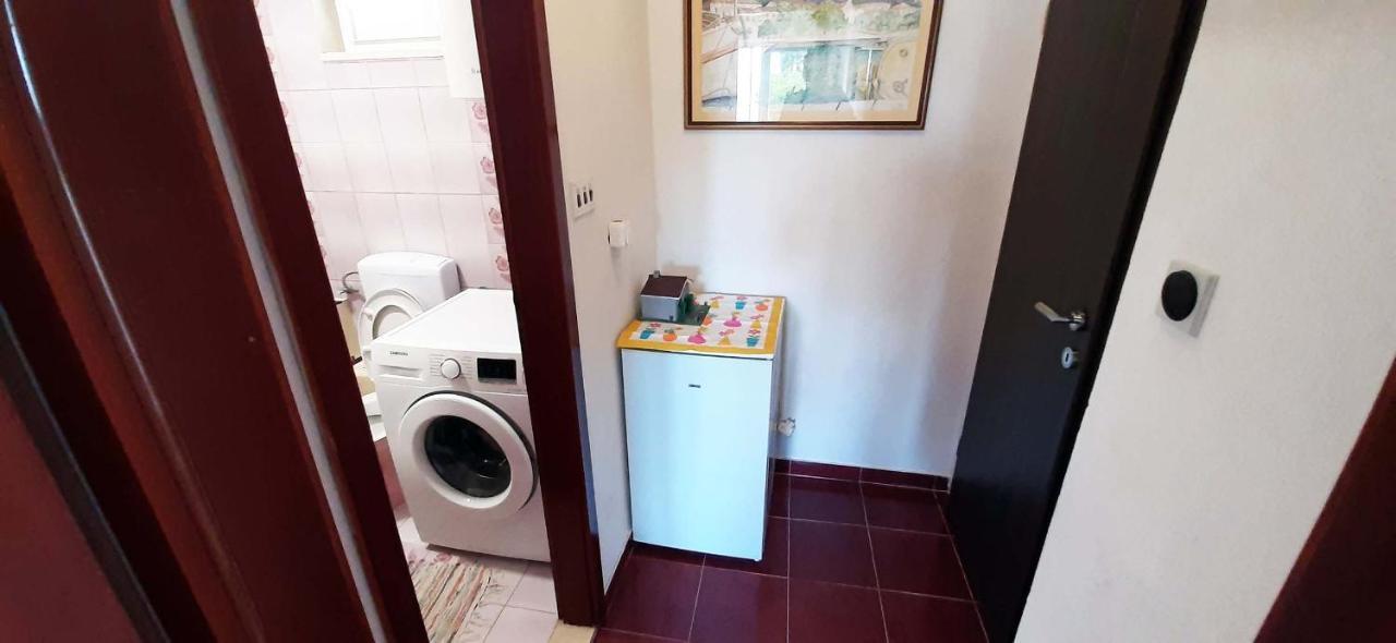 Rooms N&M Baška Voda Екстериор снимка