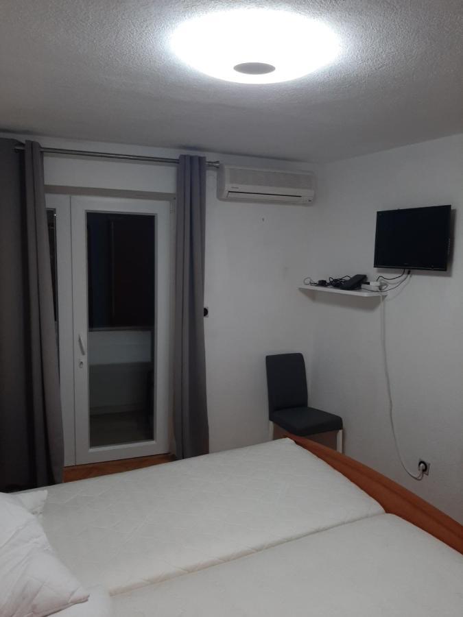 Rooms N&M Baška Voda Екстериор снимка